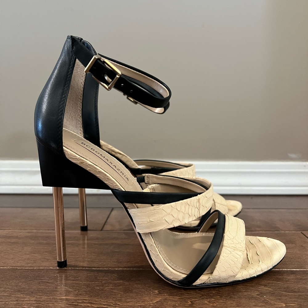 BCBG MaxAzria Vero Cuoio Heels 8.5